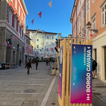 Casa Capitelli 4 Zona Pedonale Centro Storico アパート トリエステ