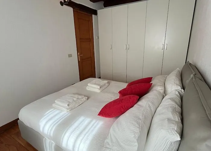 Casa Capitelli 4 Zona Pedonale Centro Storico *