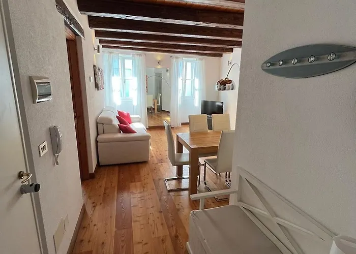 Casa Capitelli 4 Zona Pedonale Centro Storico